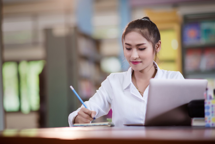 梁河中学学费多少？学费明细，梁河有几所中学