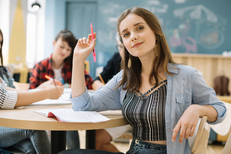 曙光第一初级中学有多少学生在校