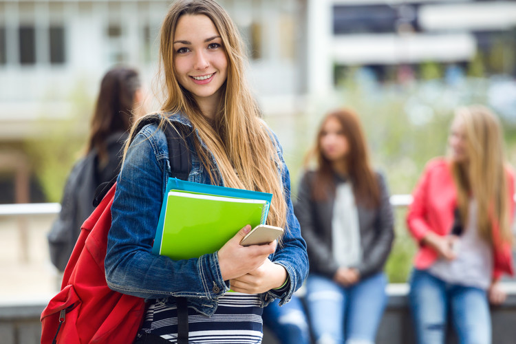 大连市实验学校是什么学校，这个学校学费贵吗？