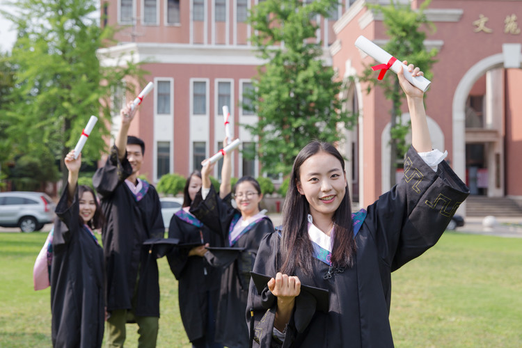 琼海市王文明中学多少钱一年？，琼海王文明中学是怎样的学校