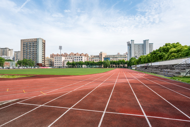 白马中学校2025年招生要求，白马中学校2025年招生人数