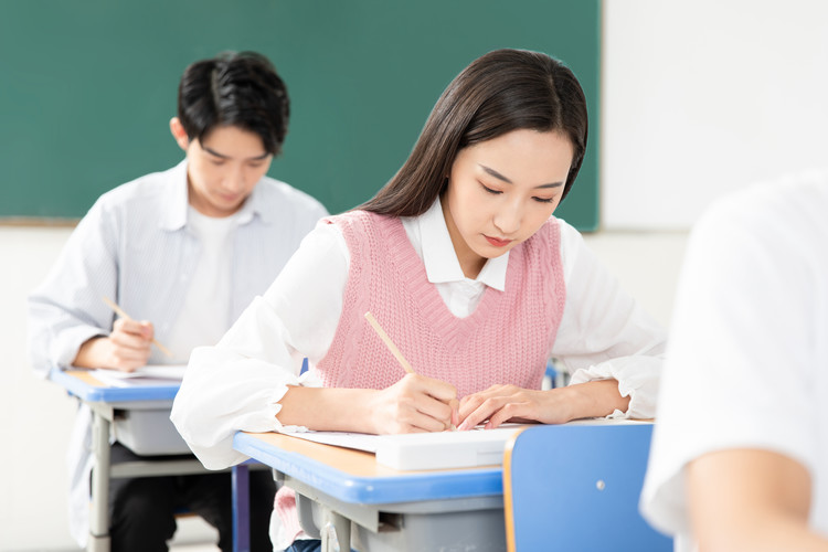 四川成都五年制幼师今年招生吗