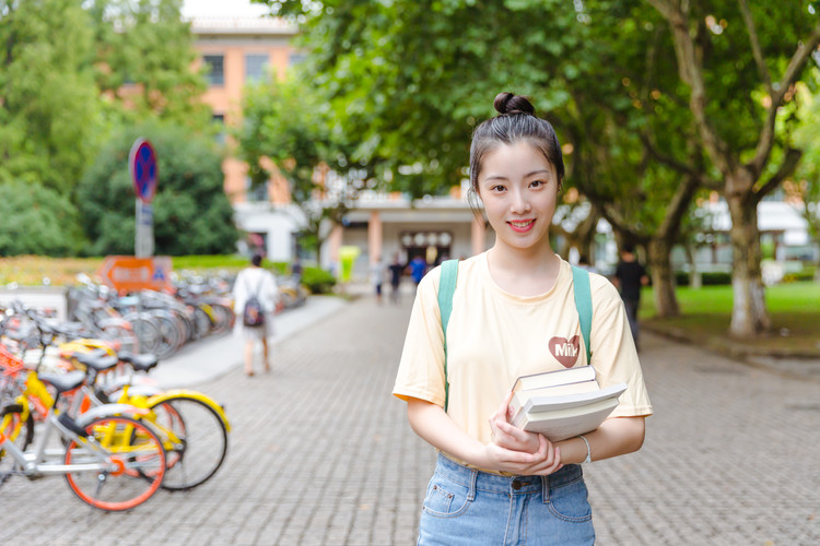 信丰县第二中学环境好不好，信丰县第二中学环境好吗现在