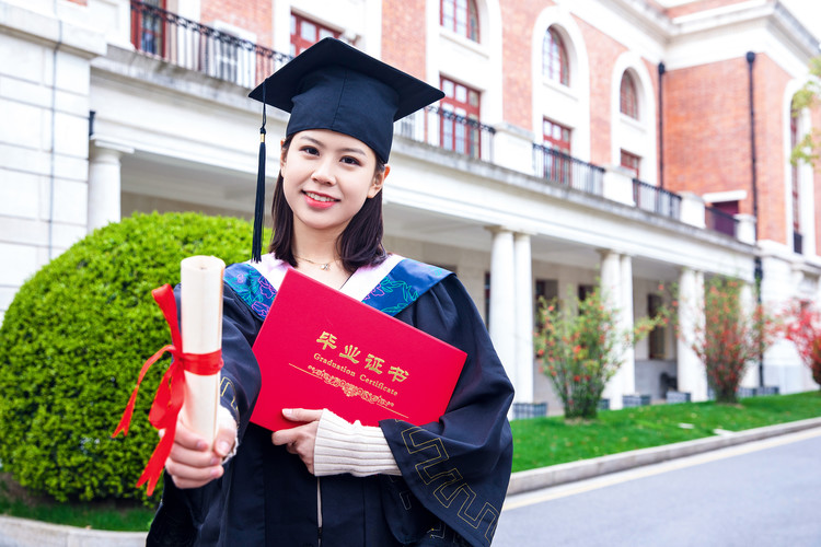 德阳天一学院学费_四川德阳天一学院学费